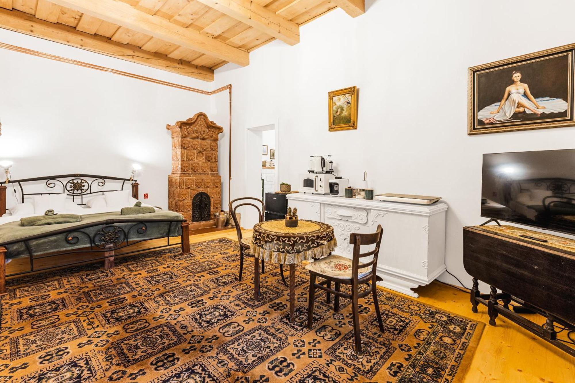 Sovi Dom- Historicke Apartmany Z 19 Storocia, 4Km Od Banskej Stiavnice Svätý Anton 外观 照片