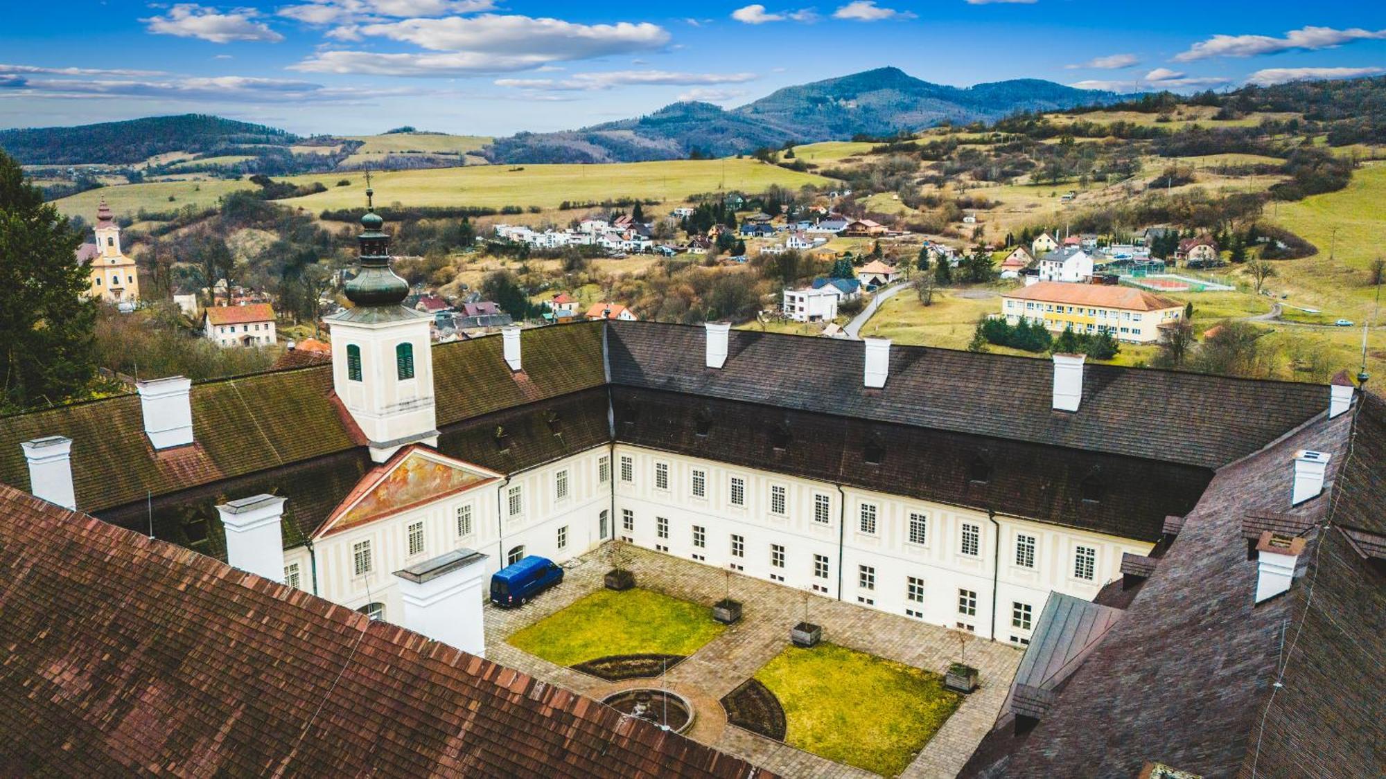 Sovi Dom- Historicke Apartmany Z 19 Storocia, 4Km Od Banskej Stiavnice Svätý Anton 外观 照片