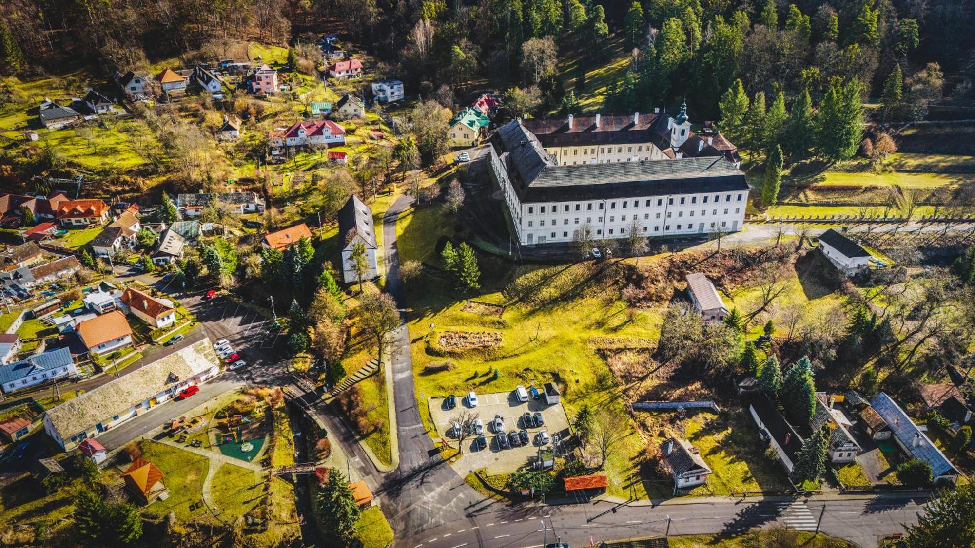 Sovi Dom- Historicke Apartmany Z 19 Storocia, 4Km Od Banskej Stiavnice Svätý Anton 外观 照片