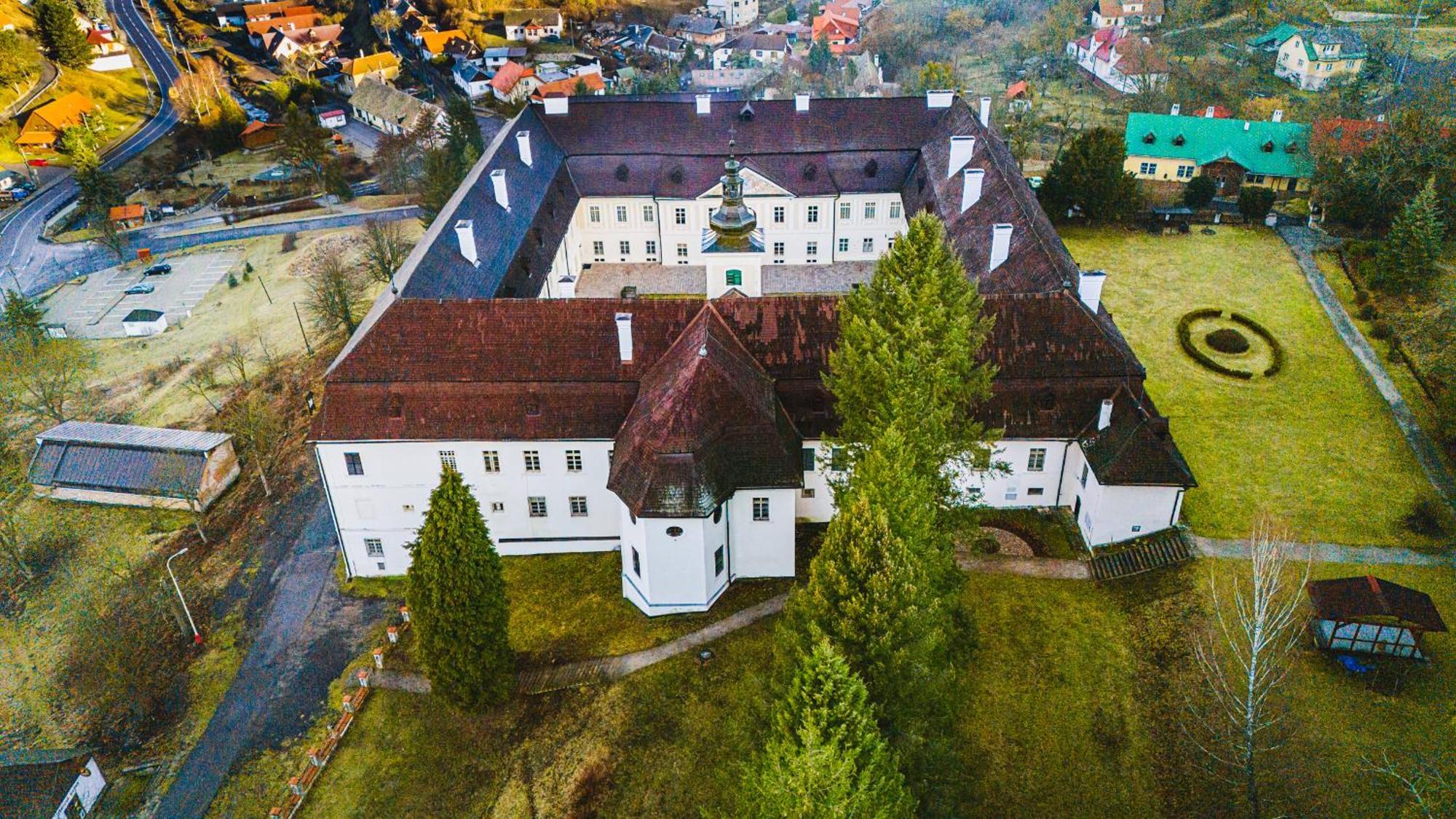 Sovi Dom- Historicke Apartmany Z 19 Storocia, 4Km Od Banskej Stiavnice Svätý Anton 外观 照片